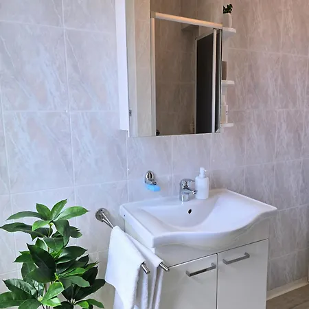 Bralo Τρογκίρ