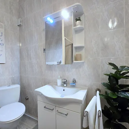 Bralo * Τρογκίρ