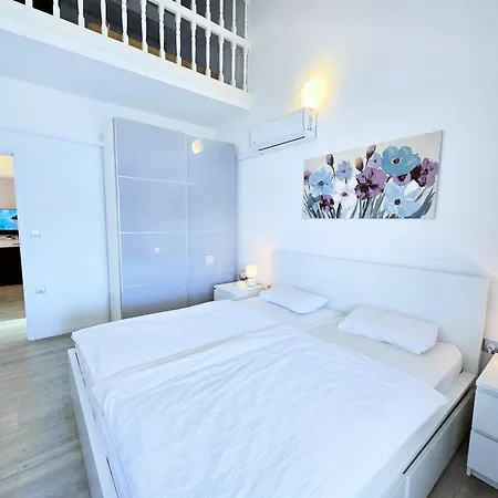 Bralo Τρογκίρ